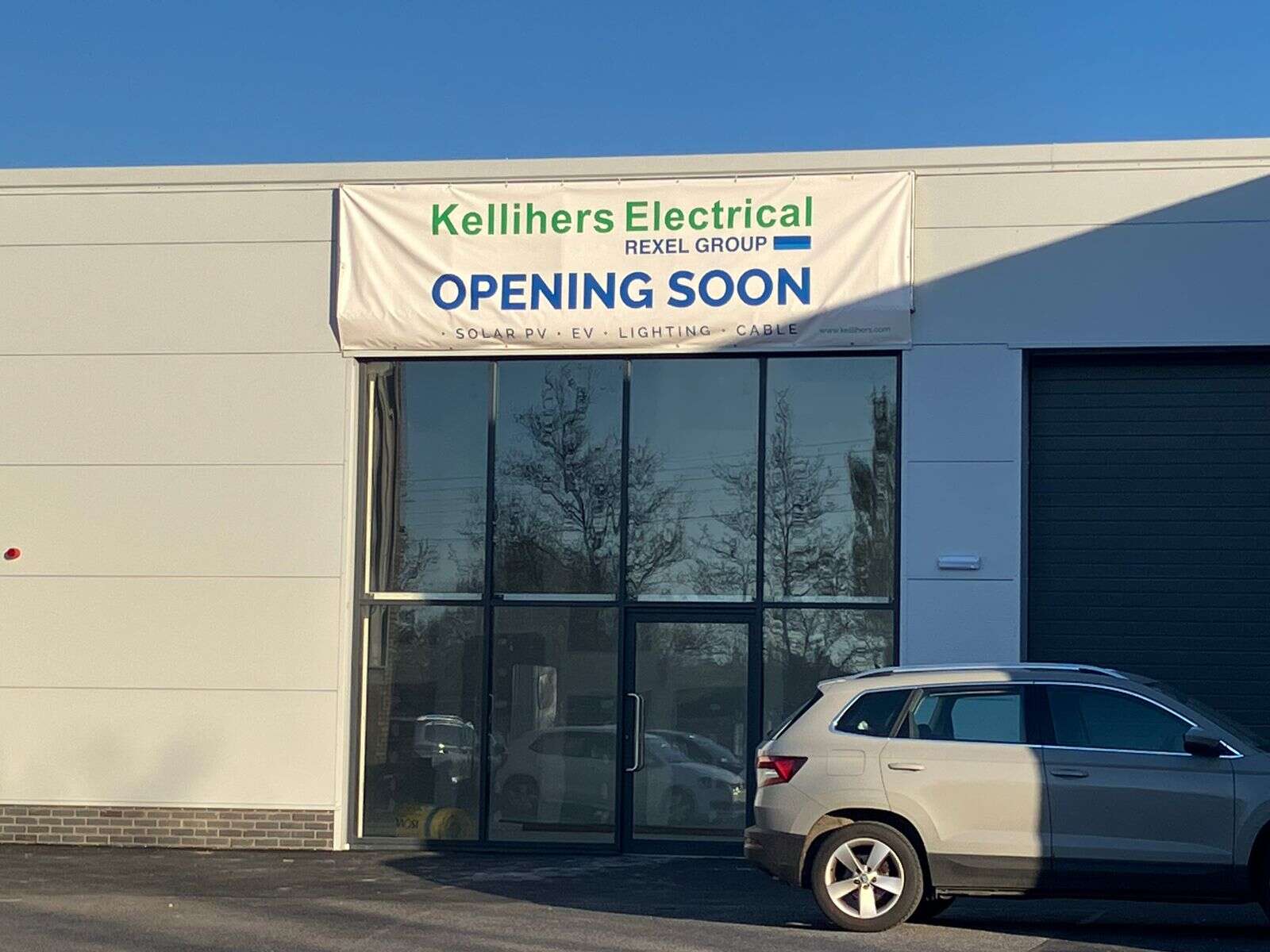 French electrical wholesaler to open new stores and hub in Ireland