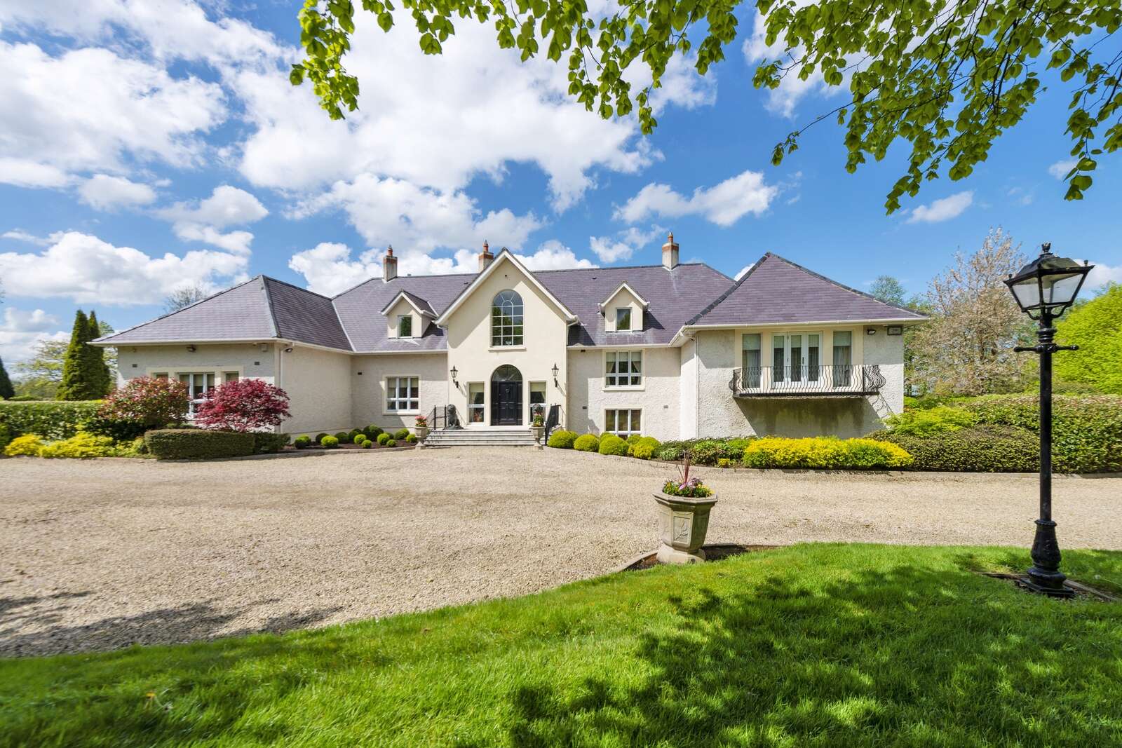 Winner alright: legendary jockey's Punchestown residence goes under the hammer for €4.5m - Vimarsana News