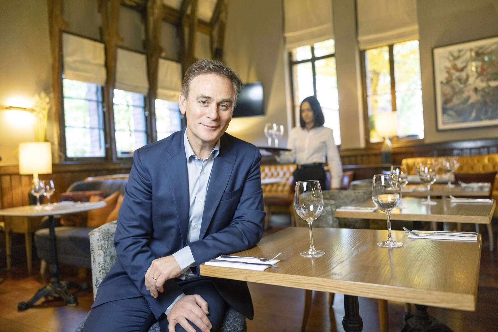 Early bird gets the table New restaurant app promises big discounts