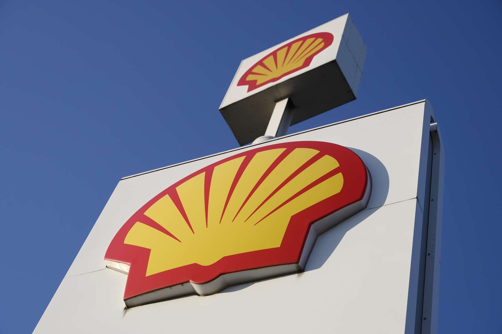Stock of the week: Shell slips after profit drop and outlook cut ...