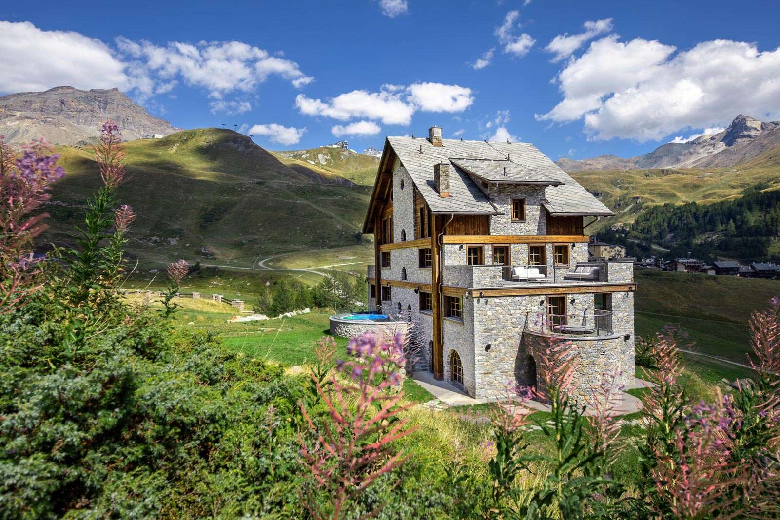 Italy’s most expensive ski chalet with views of the Matterhorn lists ...