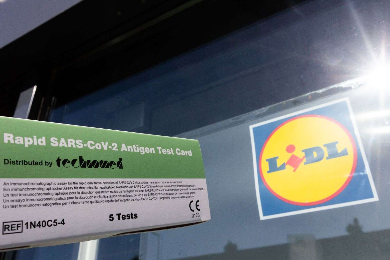 Supermarkets rule out antigen test sale after Lidl controversy ...