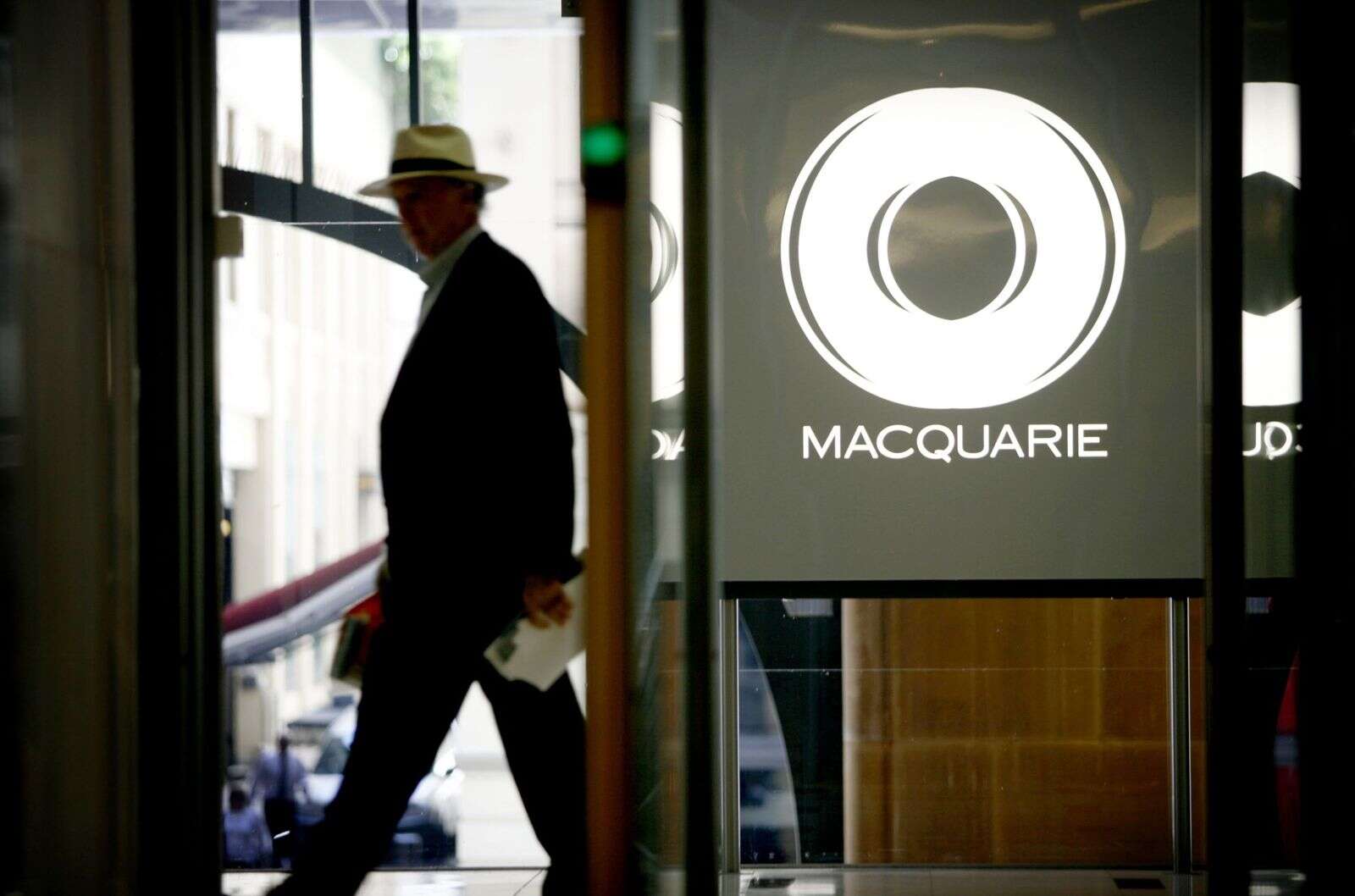 Australian financial services firm Macquarie acquires Irish energy ...