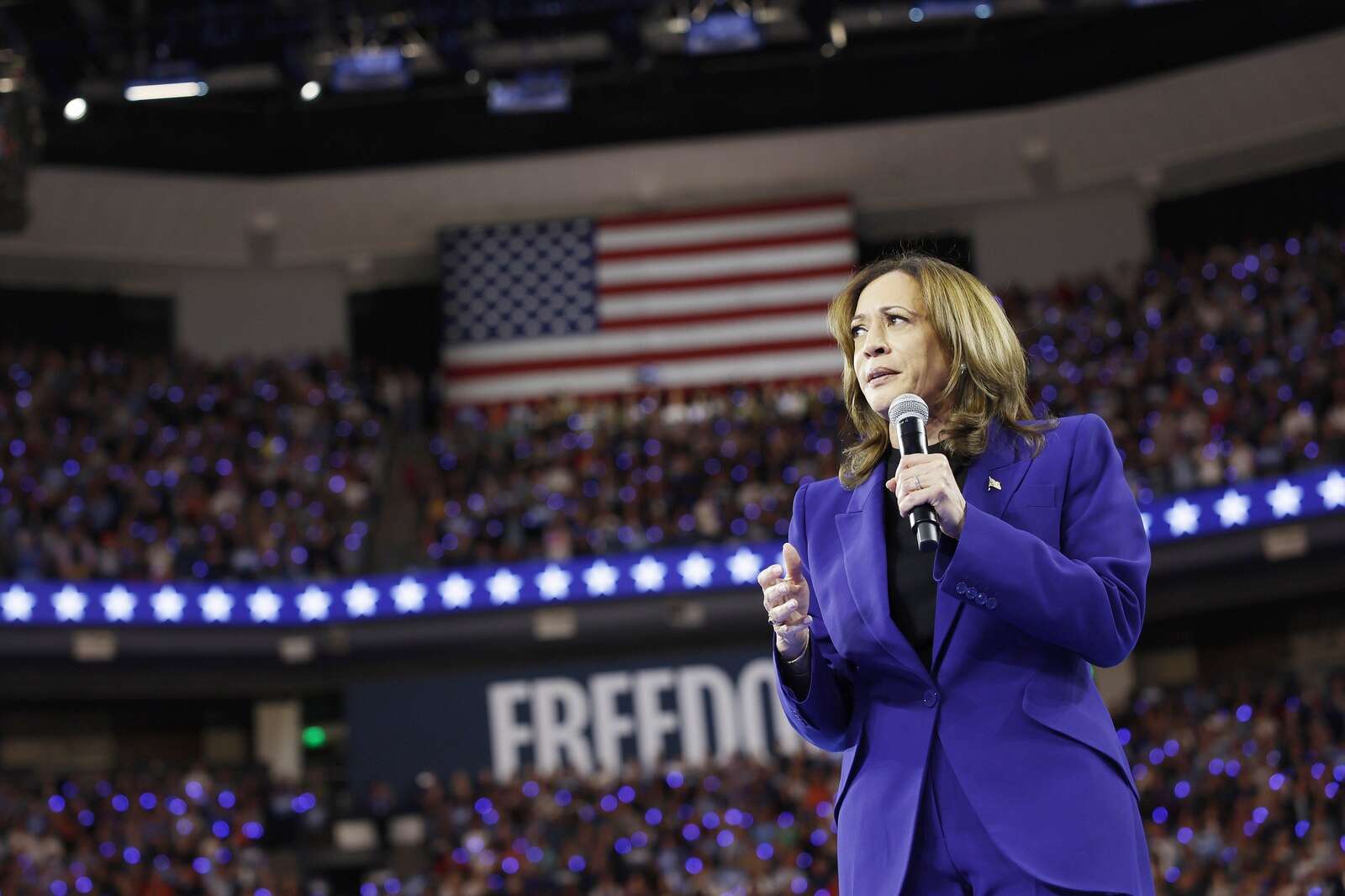 Kamala Harris hat im August über 350 Millionen USD gesammelt – | dreimal ...