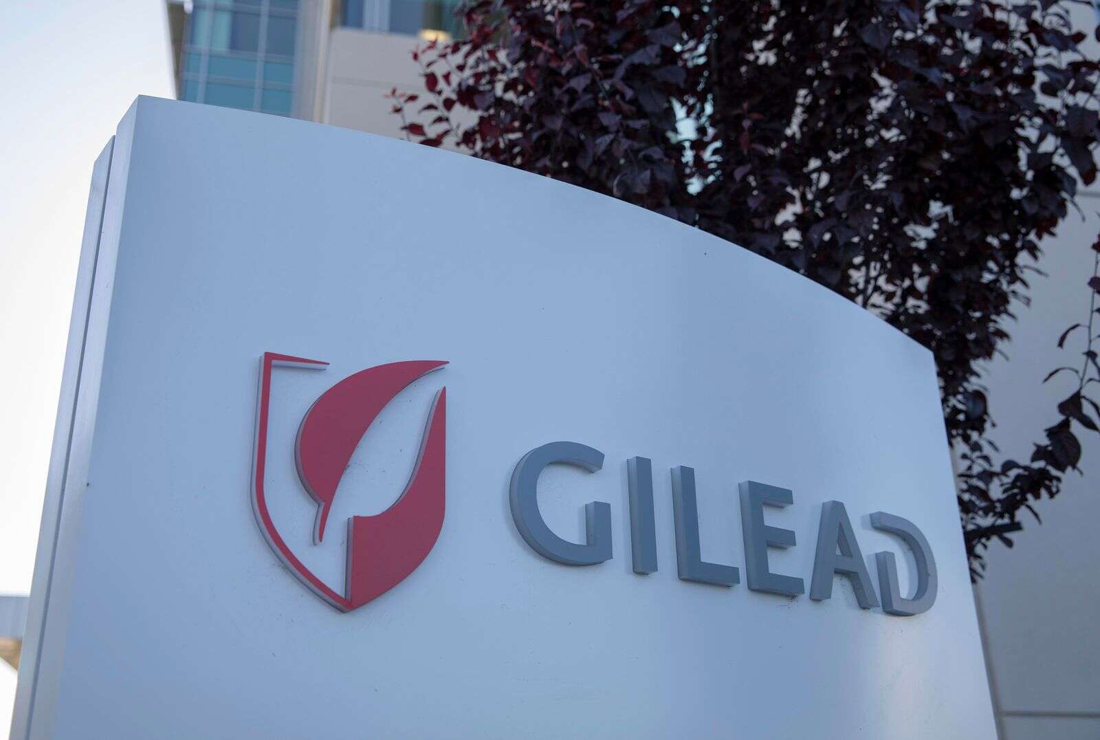 Pharma giant Gilead Sciences announces €45m expansion of Cork base ...
