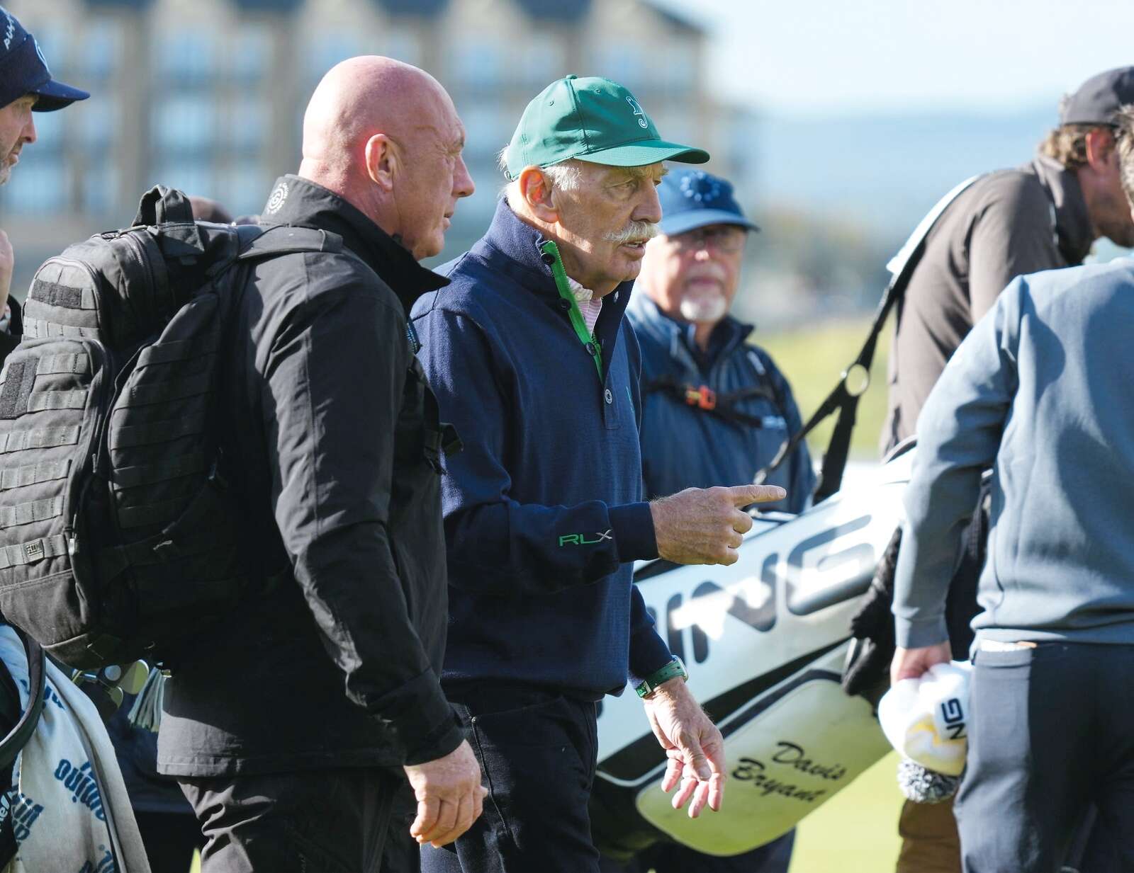Matt Cooper: Celtic-Fans, die gegen Dermot Desmond protestieren ...