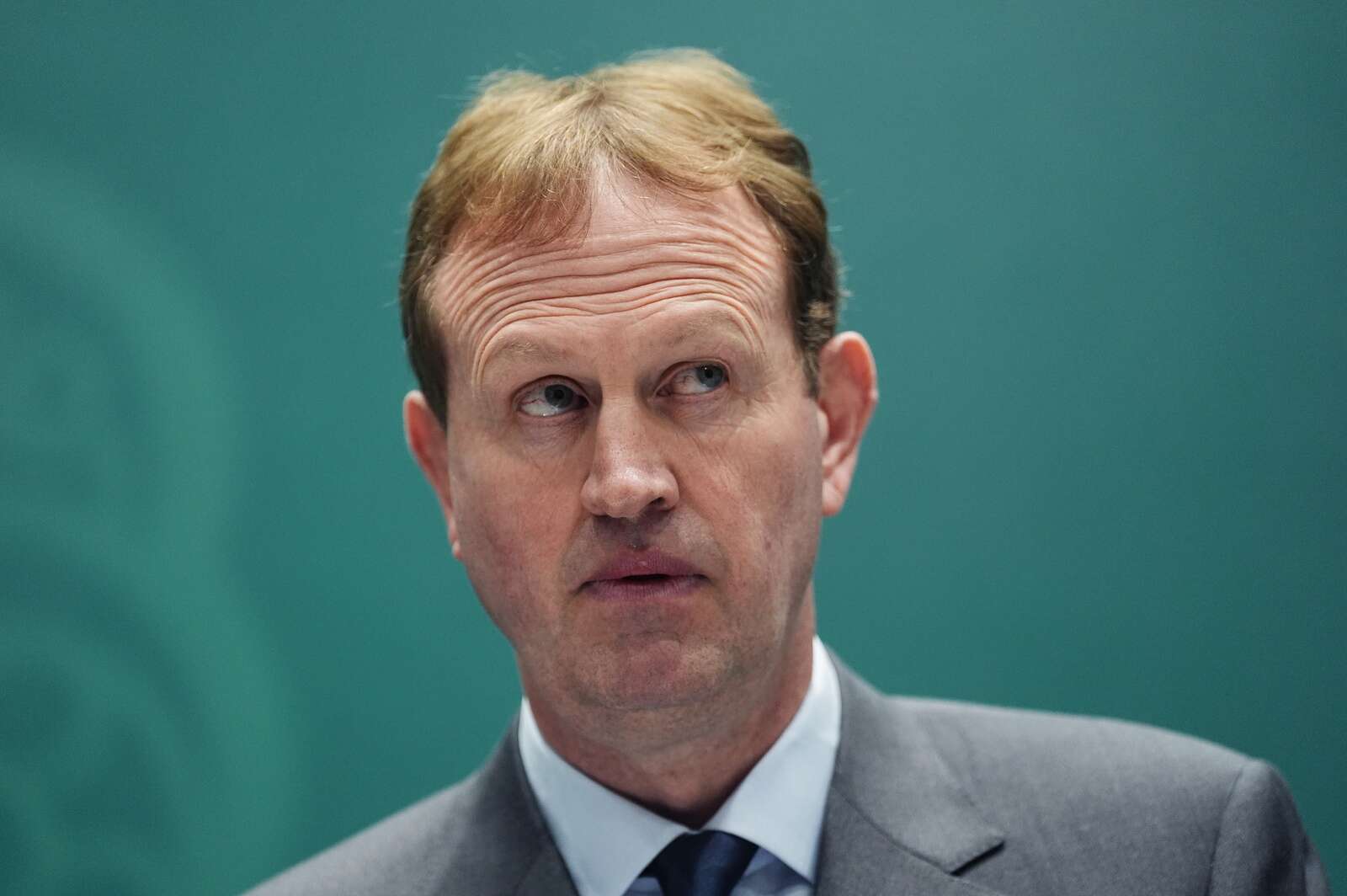 Civil legal aid solicitors threaten action over fees
