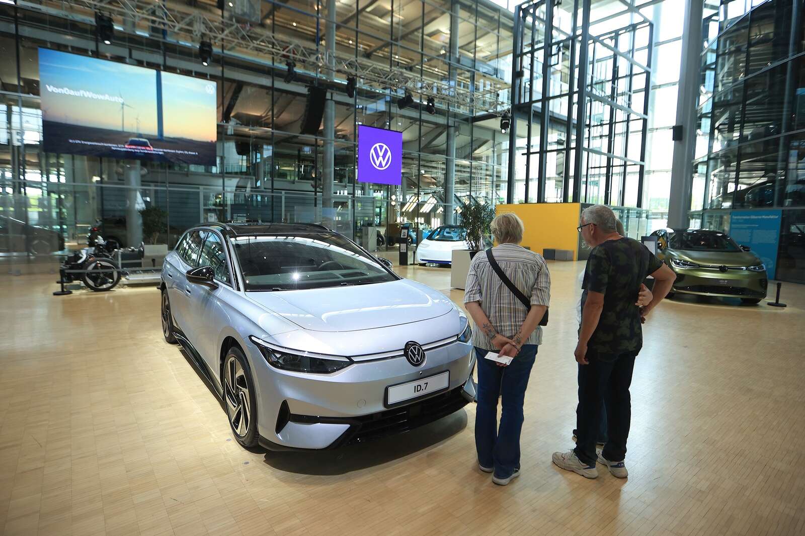 EU ready to retaliate if Trump moves to raise tariffs on cars