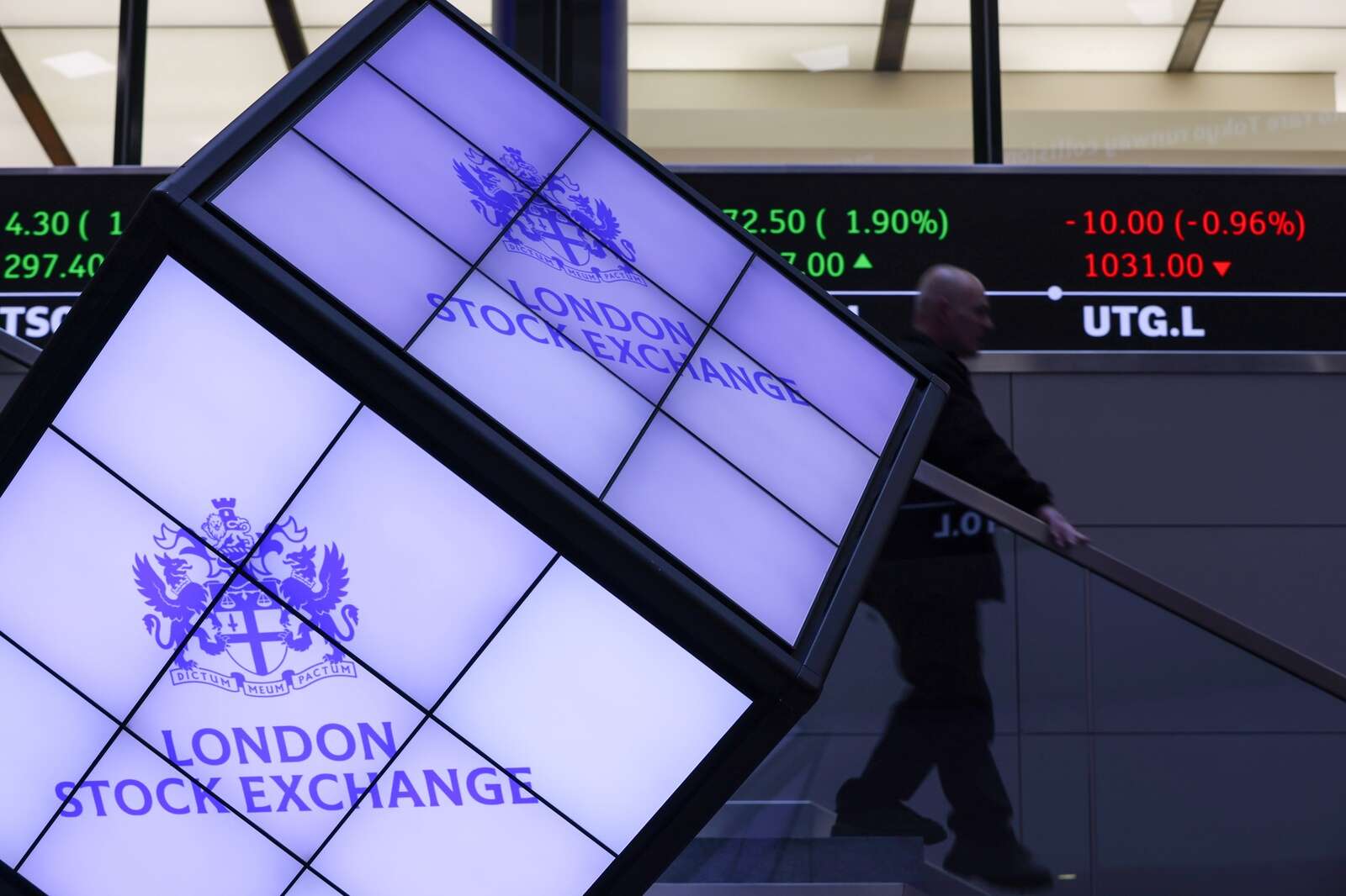 FTSE 100: What drove the market to a four-month high on Friday?