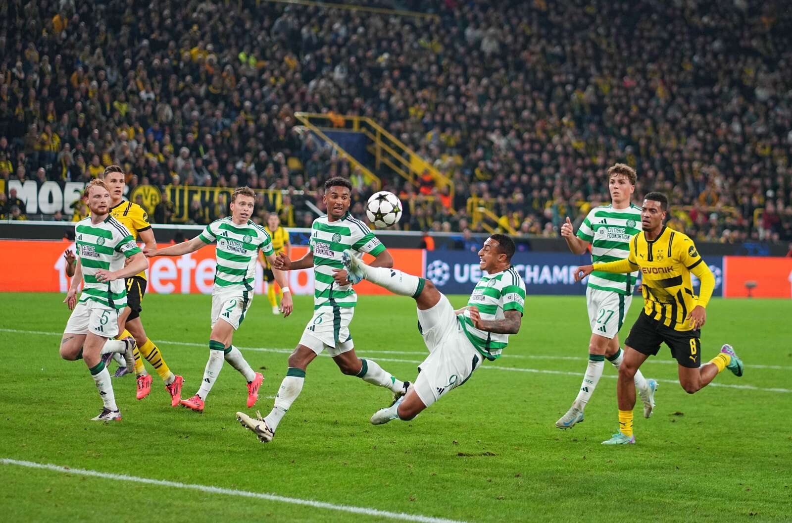 Dermot Desmond hat für Celtic abseits des Spielfelds eine siegreiche ...