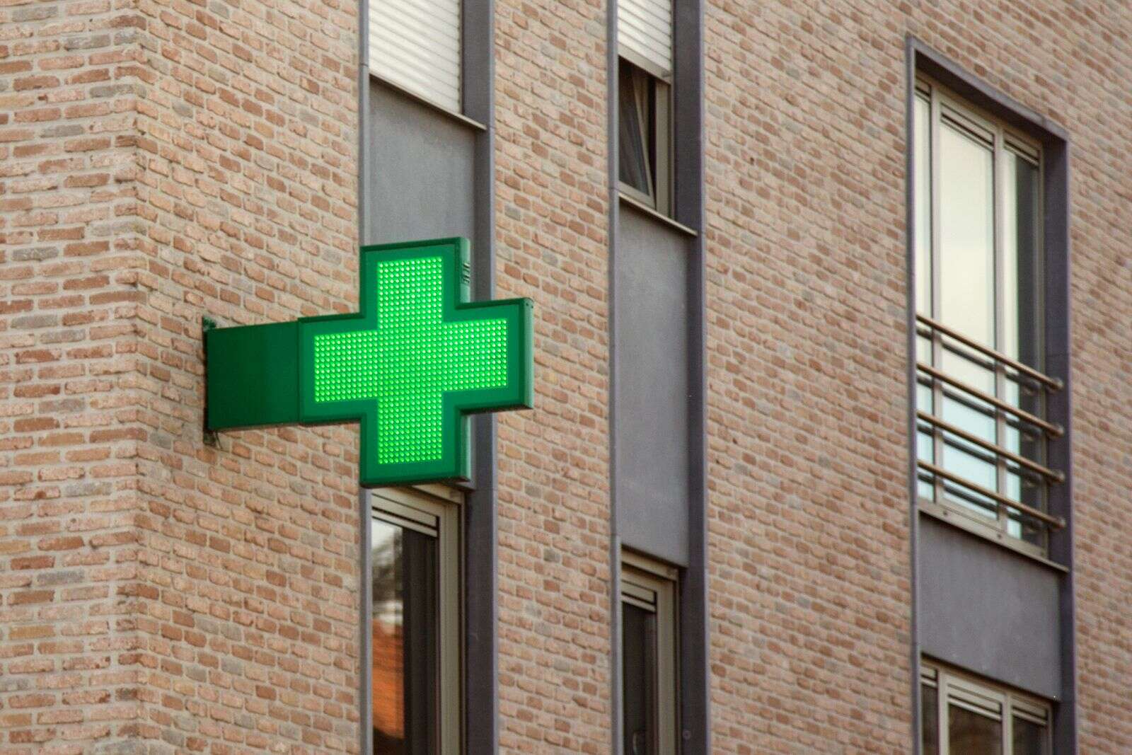 Uniphar acquires Dutch pharmaceutical company for €75m | Business Post