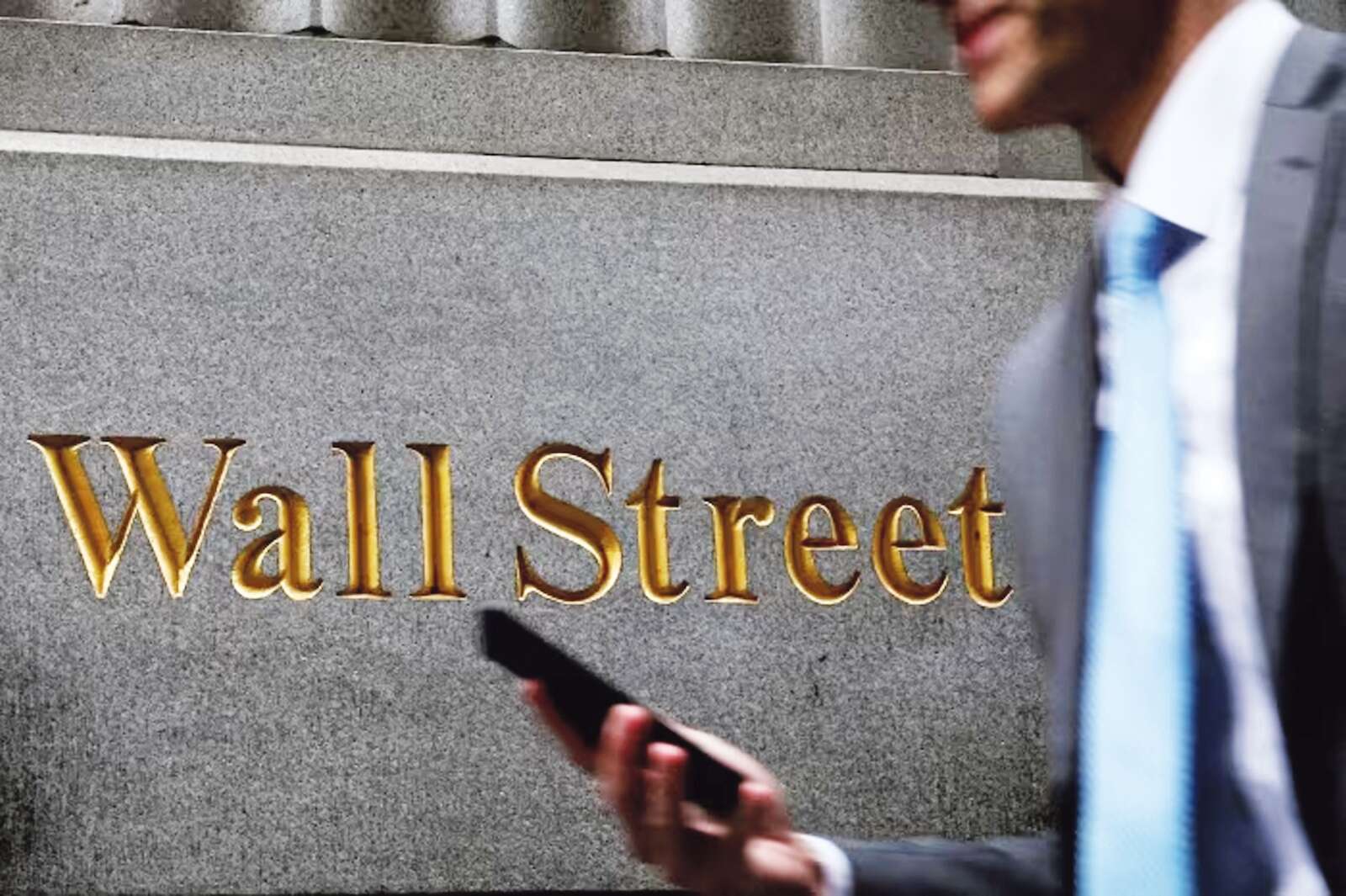 Vincent Boland: Don’t expect the workplace culture at investment banks to change any time soon