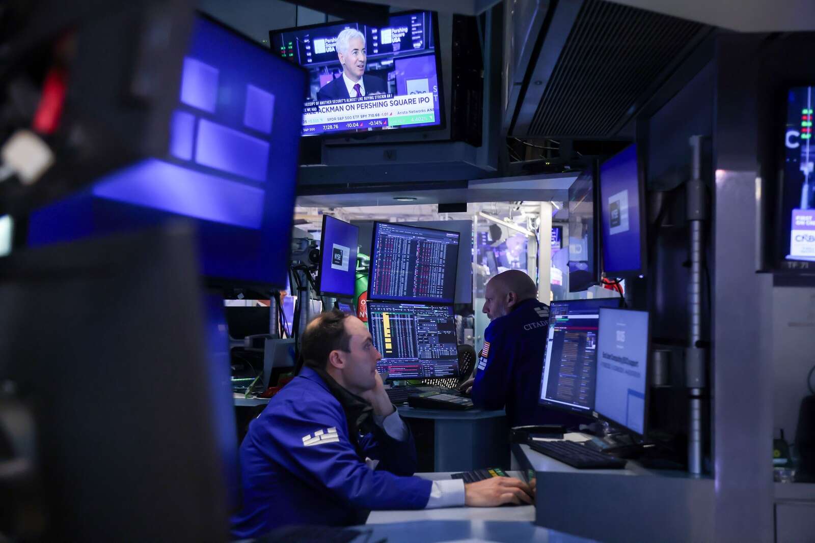 Stocks steady as investors weigh oil volatility and Iran risks