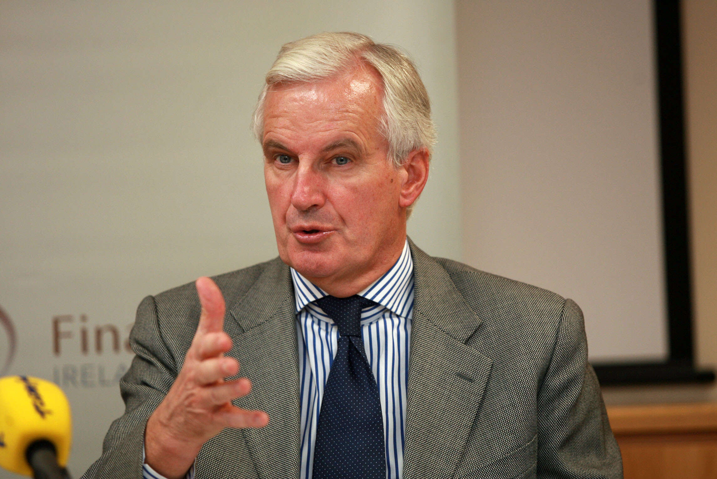 French economic crisis deepens after prime minister Michel Barnier