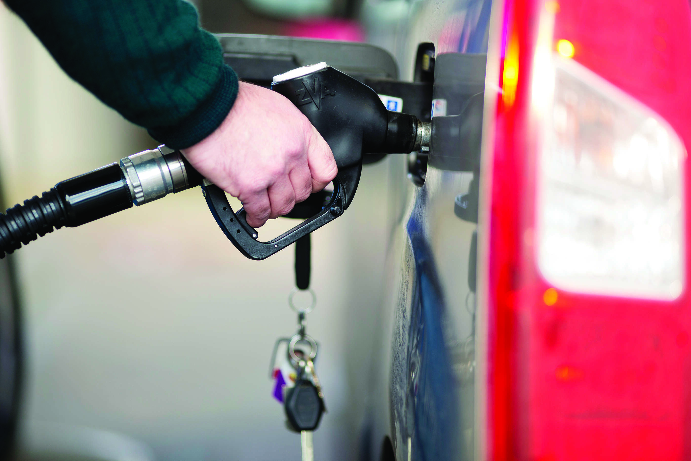 Energy crisis: 1.6m oil barrels to be released into Irish market